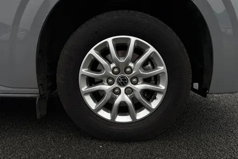 DF25HCA Volkswagen Transporter 2.0 TDI 110 Commerce Pro Van Thumbnail #10