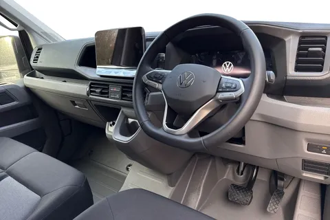 PN25RGV Volkswagen Crafter 2.0 TDI 177PS Commerce High Roof Van Auto Thumbnail #14