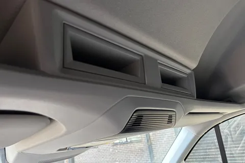 PN25RGV Volkswagen Crafter 2.0 TDI 177PS Commerce High Roof Van Auto Thumbnail #31