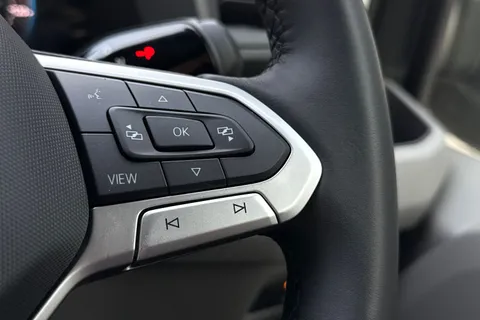 PN25RGV Volkswagen Crafter 2.0 TDI 177PS Commerce High Roof Van Auto Thumbnail #35