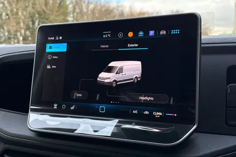 PN25RGV Volkswagen Crafter 2.0 TDI 177PS Commerce High Roof Van Auto Thumbnail #41