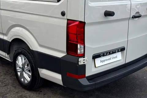 KY74TYS Volkswagen Crafter 2.0 TDI 177PS Commerce Plus High Roof Van Thumbnail #8