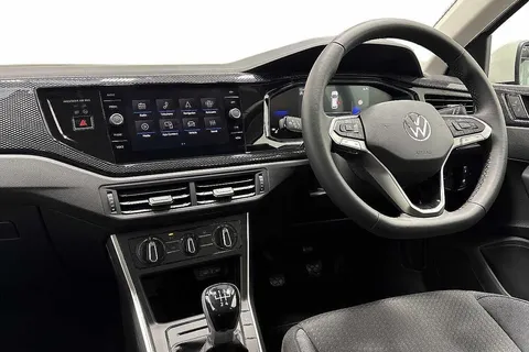 GL75JJO Volkswagen Polo 1.0 TSI Life 5dr Thumbnail #2