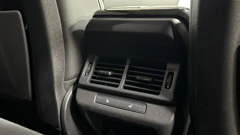 KN74VHA Land Rover Range Rover Evoque 2.0 D200 Autobiography 5dr Thumbnail #18