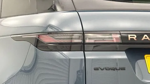 KN74VHA Land Rover Range Rover Evoque 2.0 D200 Autobiography 5dr Thumbnail #19