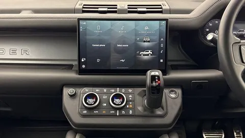 KK24LDY Land Rover Defender 90 3.0 D350 X 3dr Thumbnail #15