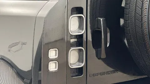 KK24LDY Land Rover Defender 90 3.0 D350 X 3dr Thumbnail #19