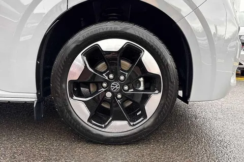 BT75EOG Volkswagen Transporter 2.0 TDI 150 Commerce Pro Van Auto Thumbnail #6