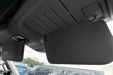 DC25CCE Volkswagen Crafter 2.0 TDI 140PS Commerce Plus High Roof Van Auto Thumbnail #45