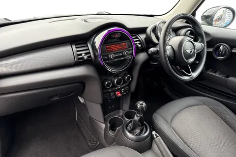 14 of 50 for Mini Hatch 1.5 Cooper Euro 6 (s/s) 3dr