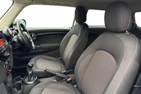 15 of 50 for Mini Hatch 1.5 Cooper Euro 6 (s/s) 3dr