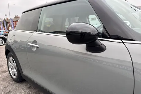 26 of 50 for Mini Hatch 1.5 Cooper Euro 6 (s/s) 3dr