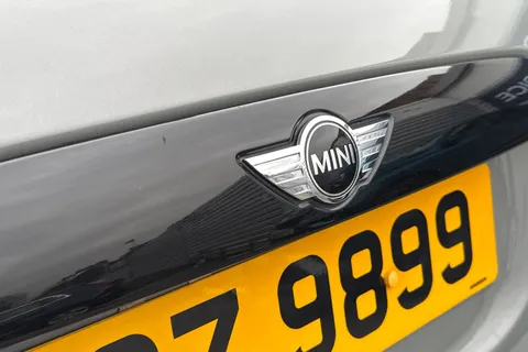 32 of 50 for Mini Hatch 1.5 Cooper Euro 6 (s/s) 3dr