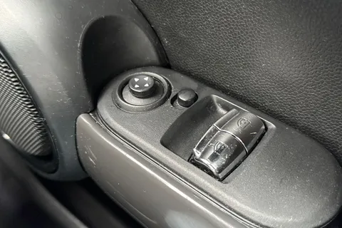 35 of 50 for Mini Hatch 1.5 Cooper Euro 6 (s/s) 3dr