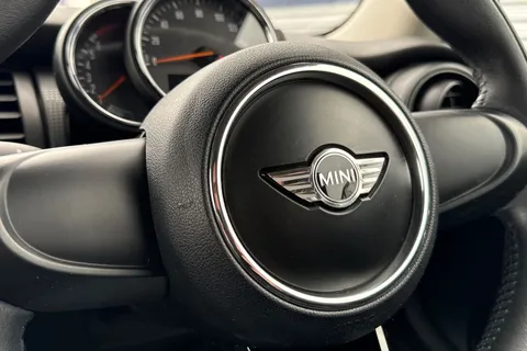 37 of 50 for Mini Hatch 1.5 Cooper Euro 6 (s/s) 3dr