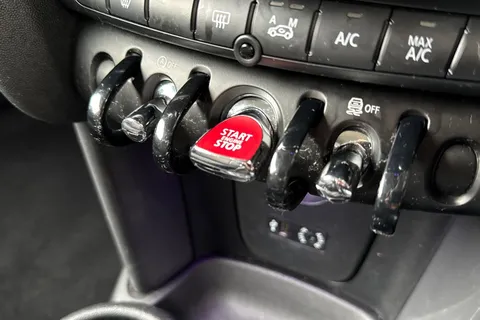 41 of 50 for Mini Hatch 1.5 Cooper Euro 6 (s/s) 3dr