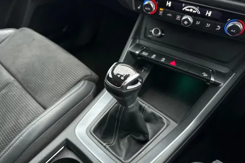PK20XHV Audi Q3 Edition 1 35 TFSI  150 PS 6-speed Thumbnail #24