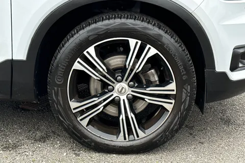 BD70JUO Volvo Xc40 2.0 B4P Inscription Pro 5dr Auto Thumbnail #13