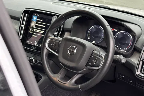 BD70JUO Volvo Xc40 2.0 B4P Inscription Pro 5dr Auto Thumbnail #32
