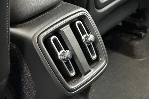 BD70JUO Volvo Xc40 2.0 B4P Inscription Pro 5dr Auto Thumbnail #34