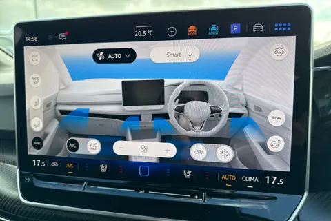  Volkswagen Golf 2.0 TSI R Black Edition DSG 4Motion Euro 6 (s/s) 5dr Thumbnail #21