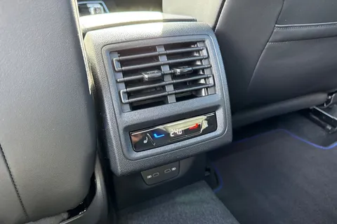  Volkswagen Golf 2.0 TSI R Black Edition DSG 4Motion Euro 6 (s/s) 5dr Thumbnail #37