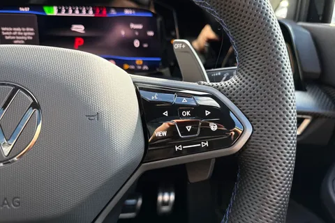  Volkswagen Golf 2.0 TSI R Black Edition DSG 4Motion Euro 6 (s/s) 5dr Thumbnail #47