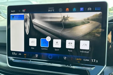  Volkswagen Golf 2.0 TSI R Black Edition DSG 4Motion Euro 6 (s/s) 5dr Thumbnail #49