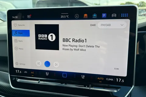  Volkswagen Golf 2.0 TSI R Black Edition DSG 4Motion Euro 6 (s/s) 5dr Thumbnail #51