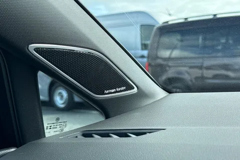  Volkswagen Golf 2.0 TSI R Black Edition DSG 4Motion Euro 6 (s/s) 5dr Thumbnail #57