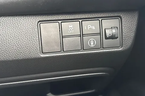 FJ24ZDN Honda HR-V 1.5 eHEV Elegance 5dr CVT Thumbnail #34