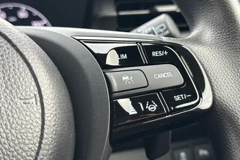 FJ24ZDN Honda HR-V 1.5 eHEV Elegance 5dr CVT Thumbnail #35