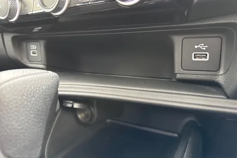 FJ24ZDN Honda HR-V 1.5 eHEV Elegance 5dr CVT Thumbnail #40