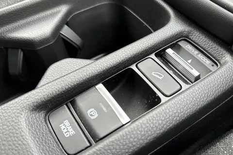 FJ24ZDN Honda HR-V 1.5 eHEV Elegance 5dr CVT Thumbnail #41