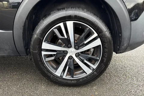 DF72OKU PEUGEOT 5008 1.5 BlueHDi GT Euro 6 (s/s) 5dr Thumbnail #13