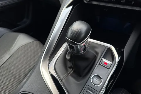 DF72OKU PEUGEOT 5008 1.5 BlueHDi GT Euro 6 (s/s) 5dr Thumbnail #24