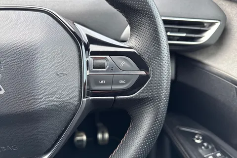 DF72OKU PEUGEOT 5008 1.5 BlueHDi GT Euro 6 (s/s) 5dr Thumbnail #42