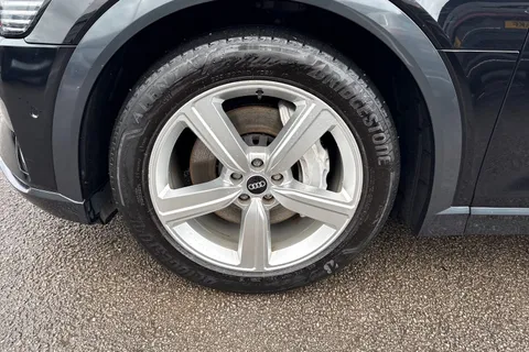 10 of 55 for Audi e-tron Technik 50 quattro 230,00 kW