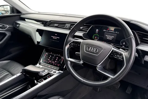 18 of 55 for Audi e-tron Technik 50 quattro 230,00 kW