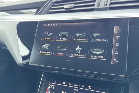 33 of 55 for Audi e-tron Technik 50 quattro 230,00 kW