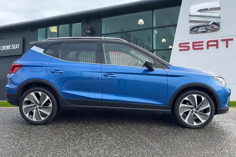 DA72EYL SEAT Arona 1.0 TSI FR Sport Euro 6 (s/s) 5dr Thumbnail #3