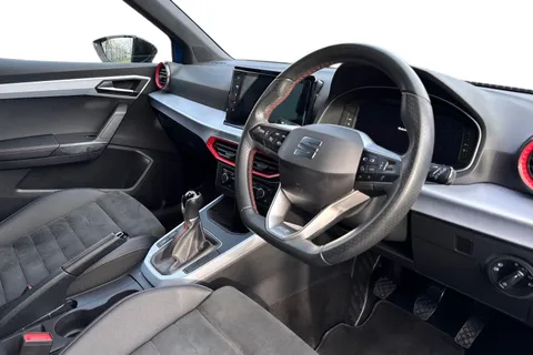 DA72EYL SEAT Arona 1.0 TSI FR Sport Euro 6 (s/s) 5dr Thumbnail #14