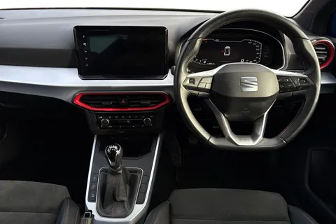 DA72EYL SEAT Arona 1.0 TSI FR Sport Euro 6 (s/s) 5dr Thumbnail #18