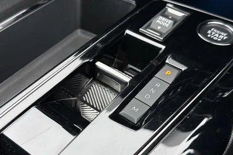 MT73CYL PEUGEOT 5008 1.2 PureTech GT EAT Euro 6 (s/s) 5dr Thumbnail #21