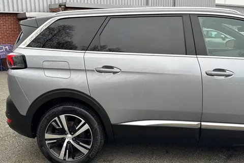 MT73CYL PEUGEOT 5008 1.2 PureTech GT EAT Euro 6 (s/s) 5dr Thumbnail #31