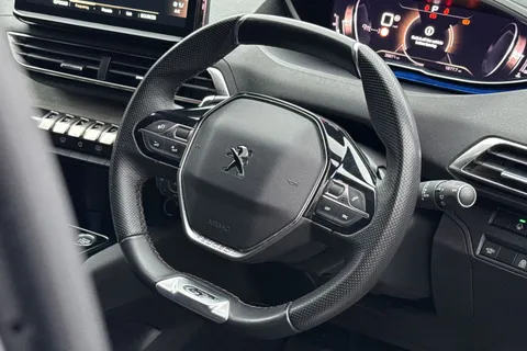 MT73CYL PEUGEOT 5008 1.2 PureTech GT EAT Euro 6 (s/s) 5dr Thumbnail #33