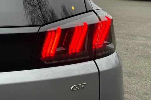 MT73CYL PEUGEOT 5008 1.2 PureTech GT EAT Euro 6 (s/s) 5dr Thumbnail #36