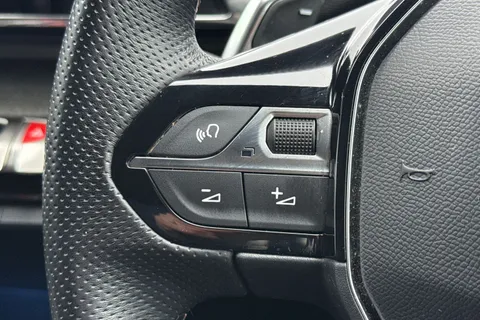 MT73CYL PEUGEOT 5008 1.2 PureTech GT EAT Euro 6 (s/s) 5dr Thumbnail #45