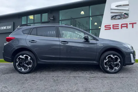 CX71NVB Subaru Xv 2.0 i e-Boxer SE Lineartronic 4WD Euro 6 (s/s) 5dr Thumbnail #4