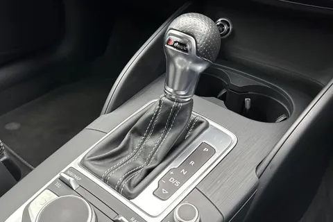 KY17LYT Audi A3 1.4 TFSI CoD S line Sportback S Tronic Euro 6 (s/s) 5dr Thumbnail #24